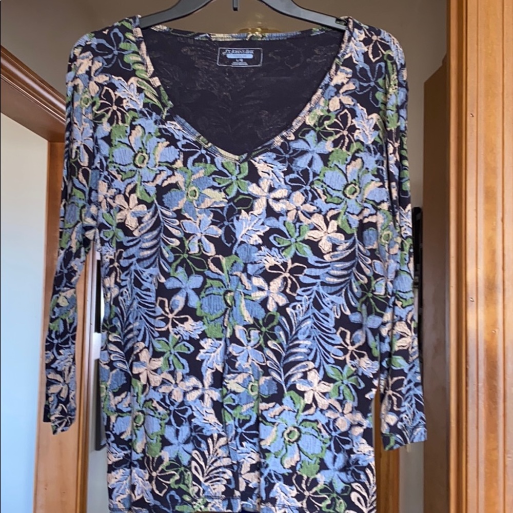 V neck top